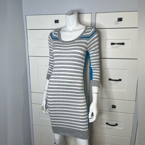 John & Jenn. Stripe. Dress. Stretch. Long sleeve. Gray blue white. Small